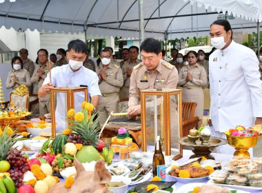 พิธีบูชาศาลสมเด็จพระปิยะมหาราช ศาลกรมพระจันทบุรีนฤนาท ... พารามิเตอร์รูปภาพ 1