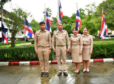 เคารพธงชาติและร้องเพลงชาติไทย เนื่องในวันพระราชทานธงชาติไทย ... พารามิเตอร์รูปภาพ 6