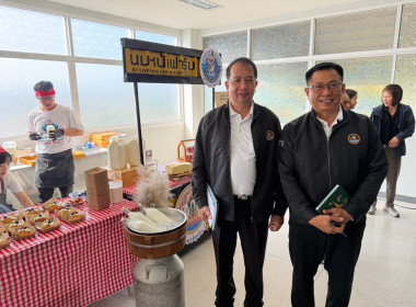 ปลัดกระทรวงเกษตรและสหกรณ์ พร้อมด้วย อธิบดีกรมส่งเสริมสหกรณ์ ... พารามิเตอร์รูปภาพ 11