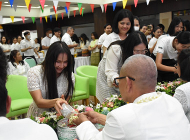 ผู้อำนวยการกอง และบุคลากร กพน. ... พารามิเตอร์รูปภาพ 12