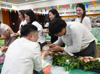 ผู้อำนวยการกอง และบุคลากร กพน. ... พารามิเตอร์รูปภาพ 15