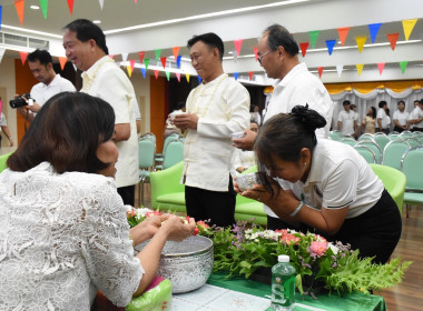 ผู้อำนวยการกอง และบุคลากร กพน. ... พารามิเตอร์รูปภาพ 4